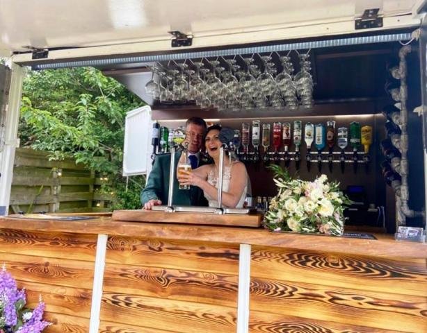 mobile-bar-for-weddings